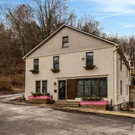 Buy this 3 bed house on 852 Crescent Way in Sewickley, PA 15143