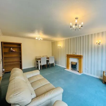 Image 3 - Cottingley Cliffe Road, Cottingley, BD16 1SZ, United Kingdom - Apartment for rent