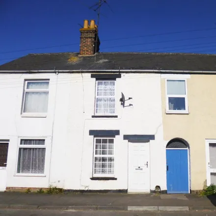 Rent this 2 bed townhouse on Locks Farm in 43 Hawthorn Bank, Spalding