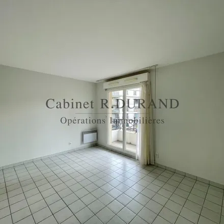 Image 1 - La Garenne-Colombes, Hauts-de-Seine, France - Apartment for rent