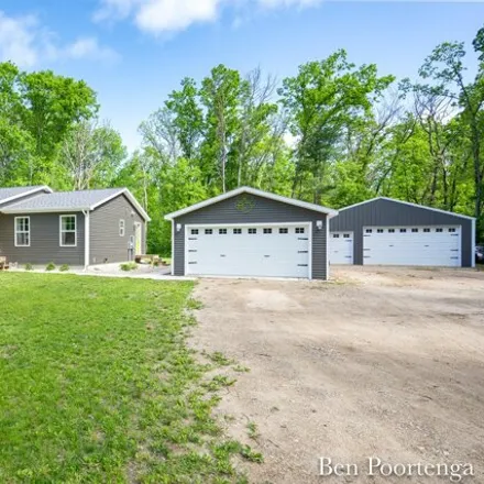 Buy this 4 bed house on 20182 Gates Road in Reynolds Township, MI 49329