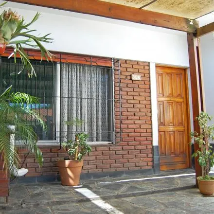 Buy this 3 bed house on Santa Isabel in Partido de Lomas de Zamora, B1836 CXJ Llavallol