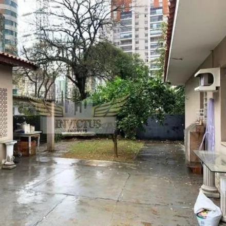 Rent this 3 bed house on Rua das Pitangueiras in Jardim, Santo André - SP