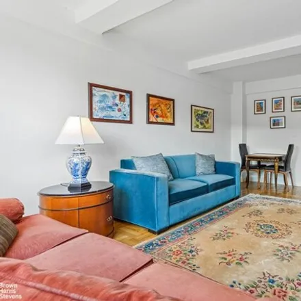 Image 2 - 550 Grand St Apt H10d, New York, 10002 - Apartment for sale