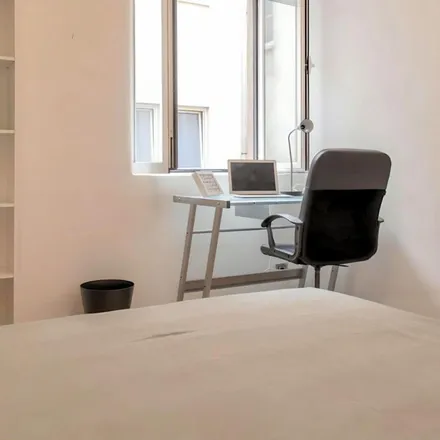 Rent this 9 bed apartment on Madrid in Madrid Ramos Sierra, Calle de Ferraz