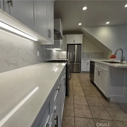 Image 4 - 19529 Cardin Place, Los Angeles, CA 91324, USA - Townhouse for rent