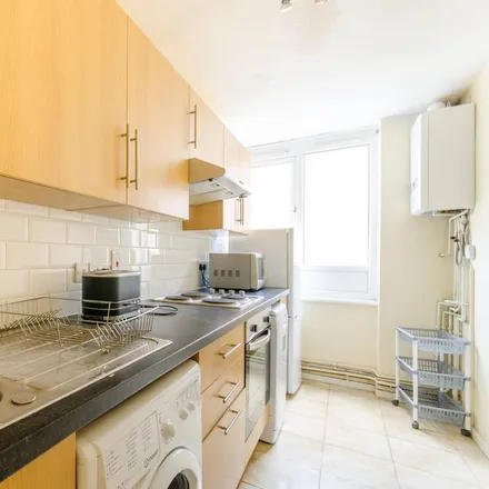 Rent this 2 bed apartment on Beecholme in Woodside Park Road, London