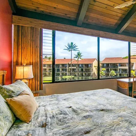 Rent this 3 bed condo on Lahaina