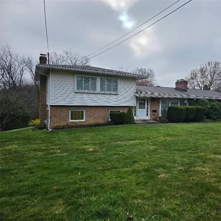 Image 1 - 106 Glenfield Drive, Brighton Township, PA 15009, USA - House for sale