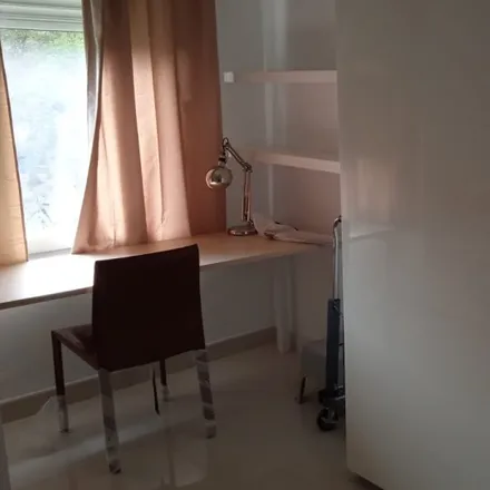 Rent this 6 bed room on Plaça del Xúquer in 46021 Valencia, Spain