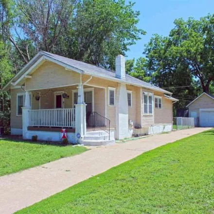 Image 2 - 814 South Estelle Street, Wichita, KS 67211, USA - House for sale