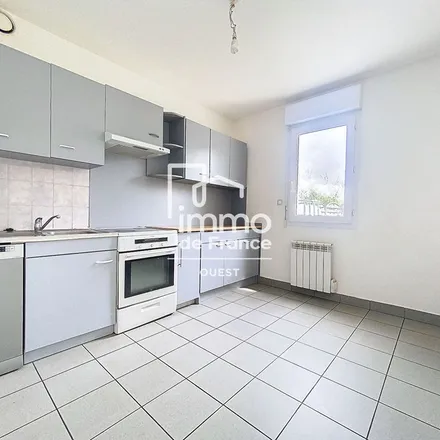Rent this 4 bed apartment on 12 Rue Maurice Ravel in 53000 Laval, France
