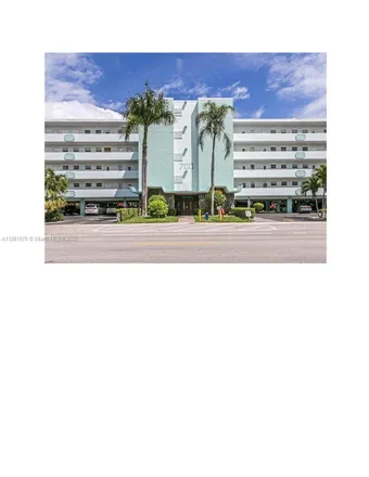Buy this 2 bed condo on 2401 Southeast 14th Avenue in Hollywood, FL 33019