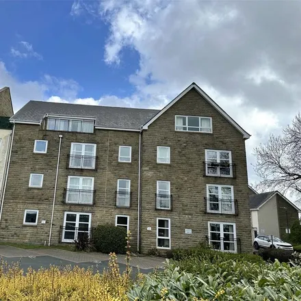 Rent this 2 bed apartment on Skircoat Moor Road in Skircoat Green, HX3 0HL