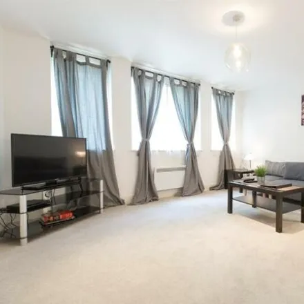 Rent this 2 bed room on Chi Noodle & Wine Bar in Bride Court, Blackfriars