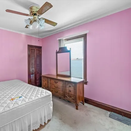Image 8 - 6227 West Eddy Street, Chicago, IL 60634, USA - House for sale
