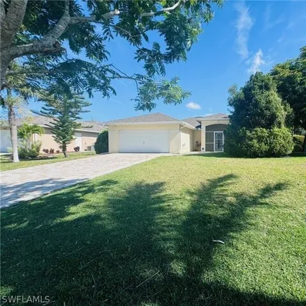 Image 2 - 385 Southwest 20th Street, Cape Coral, FL 33991, USA - House for sale
