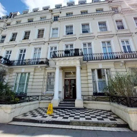 Image 3 - Radford House, 1 Pembridge Gardens, London, W2 4EE, United Kingdom - Apartment for rent