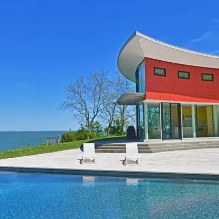 Image 4 - 115 Ram Island Drive, Shelter Island Heights, Suffolk County, NY 11965, USA - House for sale
