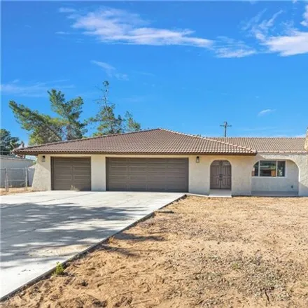 Buy this 3 bed house on 20717 Eyota Rd in Apple Valley, California