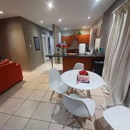 Image 3 - Aquarius Avenue, Reyno Ridge, eMalahleni, 1035, South Africa - Apartment for rent