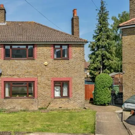 Buy this 3 bed duplex on Milne Gardens in London, SE9 6QH