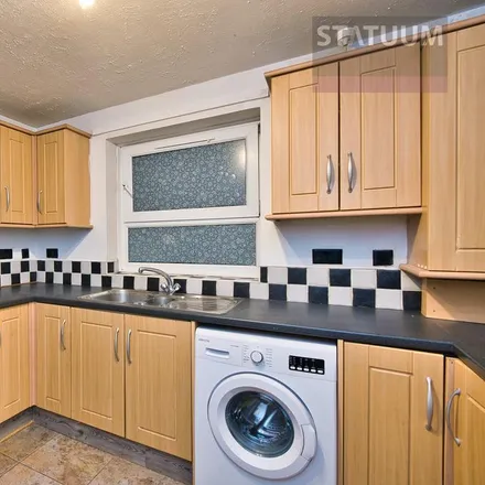 Rent this 1 bed apartment on Thornhill Gardens in London, IG11 9TX