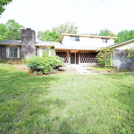 Buy this 4 bed house on 2827 Randolph Road in Edmond, OK 73013