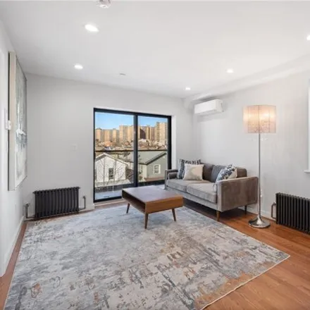 Buy this 1 bed condo on 3031 Brighton 5th Street in New York, NY 11235