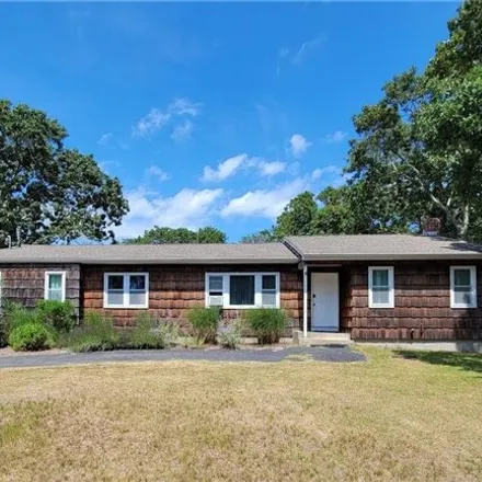 Rent this 3 bed house on 21 Wauhope Road in Southampton, Hampton Bays