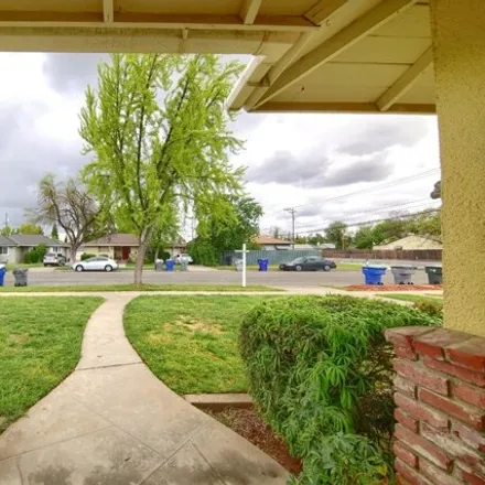 Image 4 - 268 East Fedora Avenue, Fresno, CA 93704, USA - House for sale