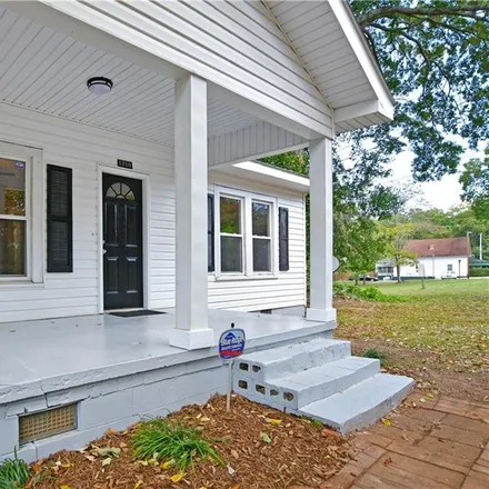 Image 2 - 1210 West Market Street, Caldwell Village, Anderson, SC 29624, USA - House for sale