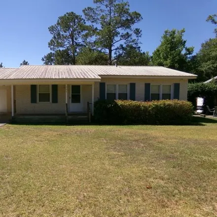 Buy this 3 bed house on 307 Pratt Ave in Swainsboro, Georgia