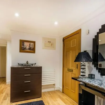 Rent this 2 bed apartment on BNP Paribas in 10 Harewood Avenue, London