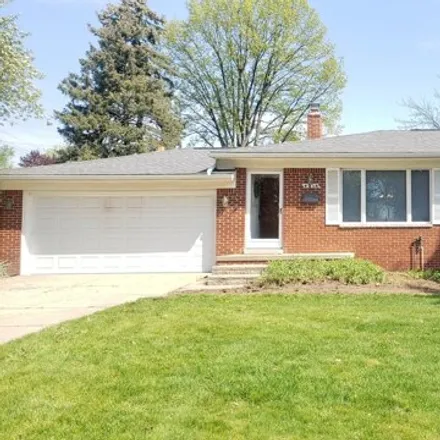 Buy this 3 bed house on 46636 Harry Street in Shelby Charter Township, MI 48317