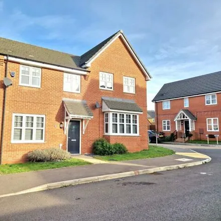 Buy this 3 bed duplex on Hanging Barrows in Boughton, NN2 8FS