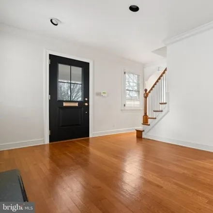 Image 3 - 4820 Chevy Chase Boulevard, Bethesda, MD 20815, USA - House for rent