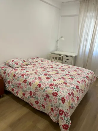 Rent this 3 bed room on Farmácia Nova Luz in Rua Dom Domingos Jardo 28-A, 1900-048 Lisbon