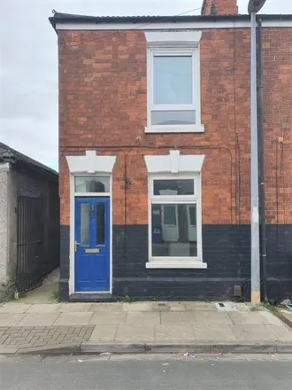 Rent this 3 bed townhouse on 147 Stanley Street in Grimsby, DN32 7LJ
