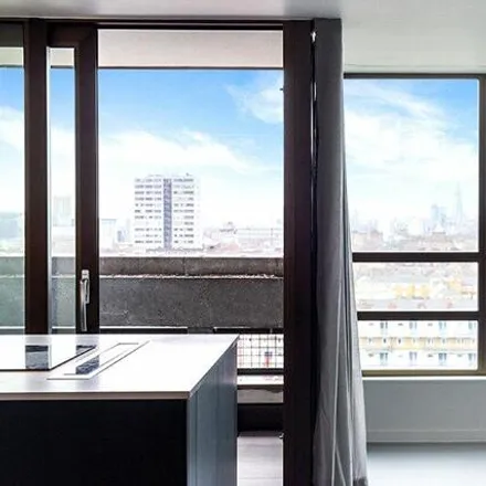 Image 2 - Balfron Tower, Londres, London, E14 - Room for rent
