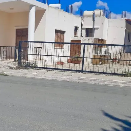 Buy this 5 bed house on Theletra