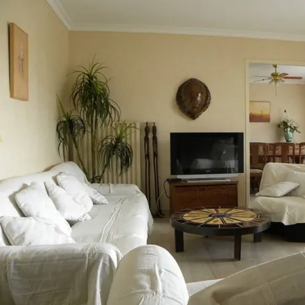 Image 2 - Bandol, Var, France - Apartment for rent
