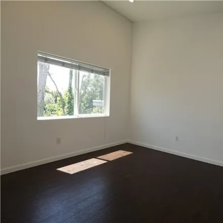 Image 7 - 2855 8th Avenue, Los Angeles, CA 90018, USA - House for rent