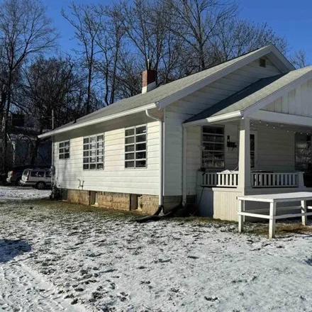 Buy this 3 bed house on 420 South Highland Avenue in Bloomington, IN 47401