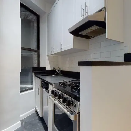 Rent this 2 bed apartment on 220 East 85th Street in New York, NY 10028