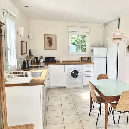 Rent this 4 bed house on 50300 Le Val-Saint-Père