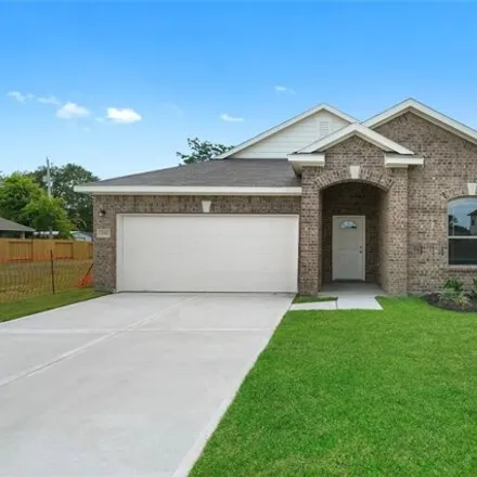 Buy this 3 bed house on 335 Evans Street in Angleton, TX 77515