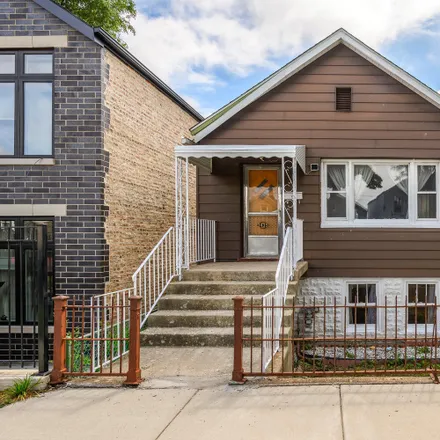 Buy this 3 bed house on 3433 South Bell Avenue in Chicago, IL 60608