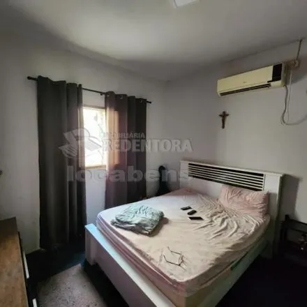 Buy this 2 bed house on Avenida Carmelo Tancredi in Jardim Primavera, São José do Rio Preto - SP