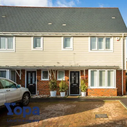Buy this 3 bed townhouse on Williams Place in Snodland, ME6 5GT